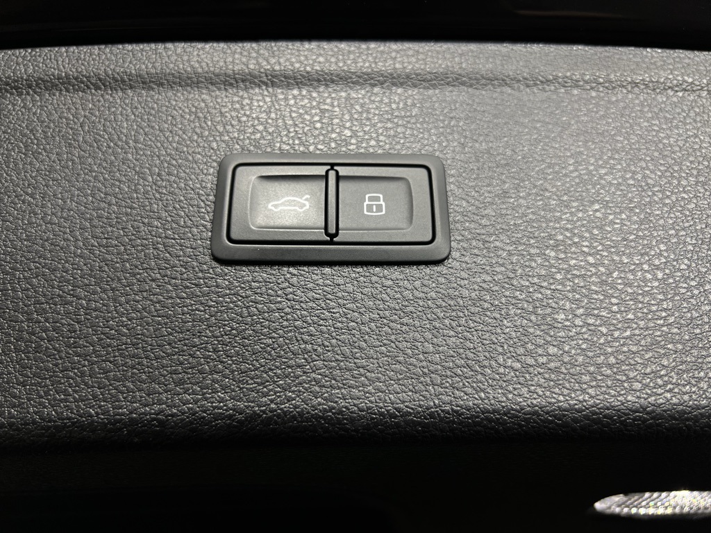 2023 Audi SQ5 Premium Plus photo 24