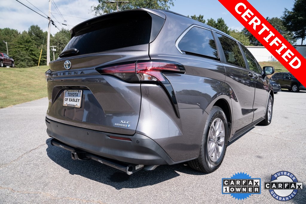 2021 Toyota Sienna XLE photo 8