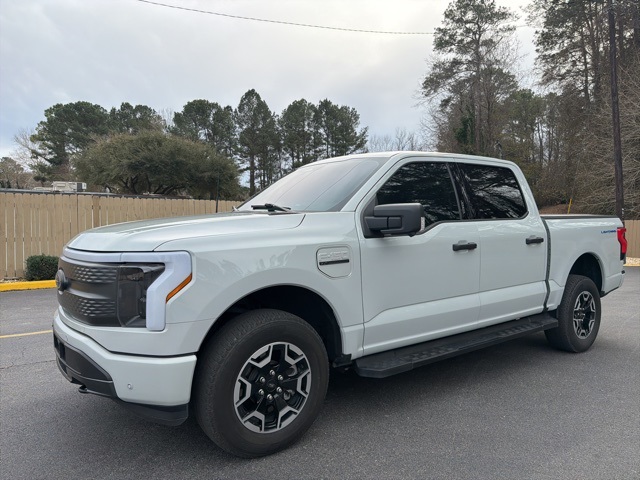 2023 Ford F-150 Lightning XLT's photo