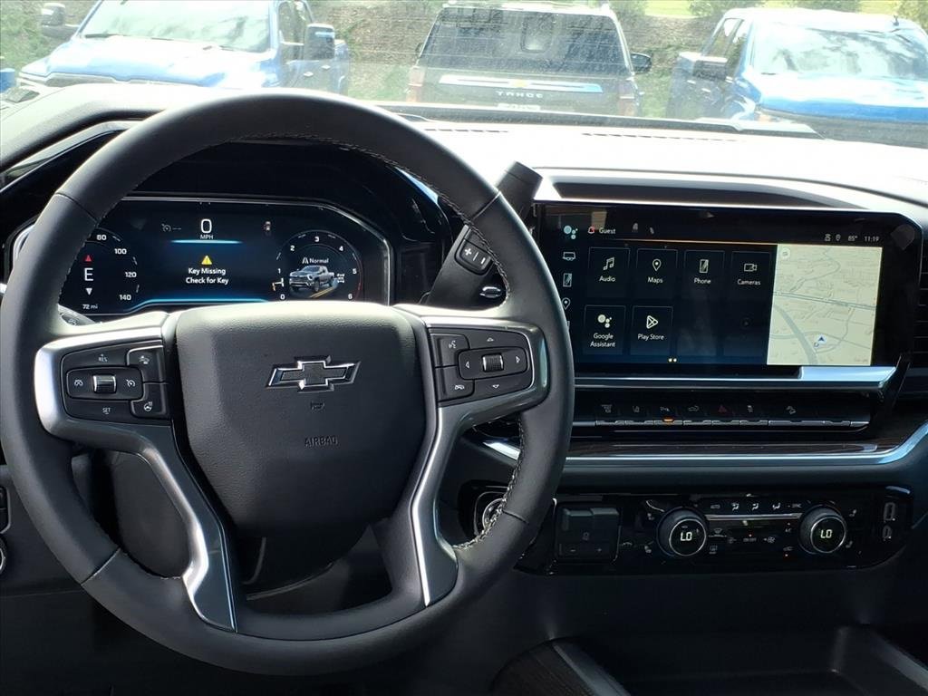 2025 Chevrolet Silverado 2500HD LT photo 3