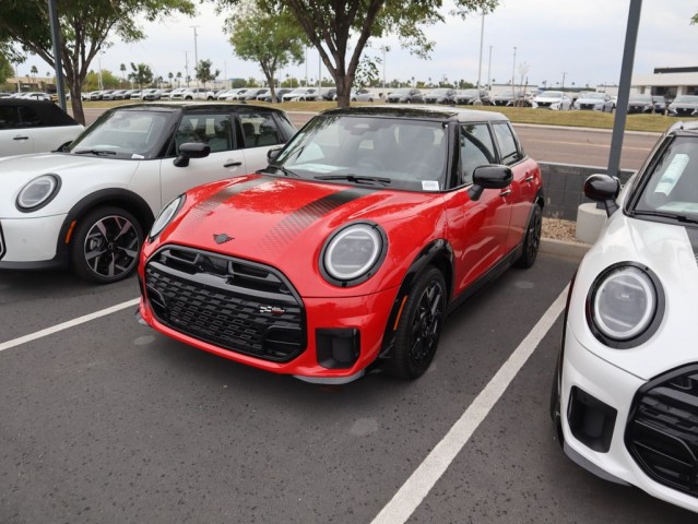 2026 MINI Hardtop 4 Door S's photo