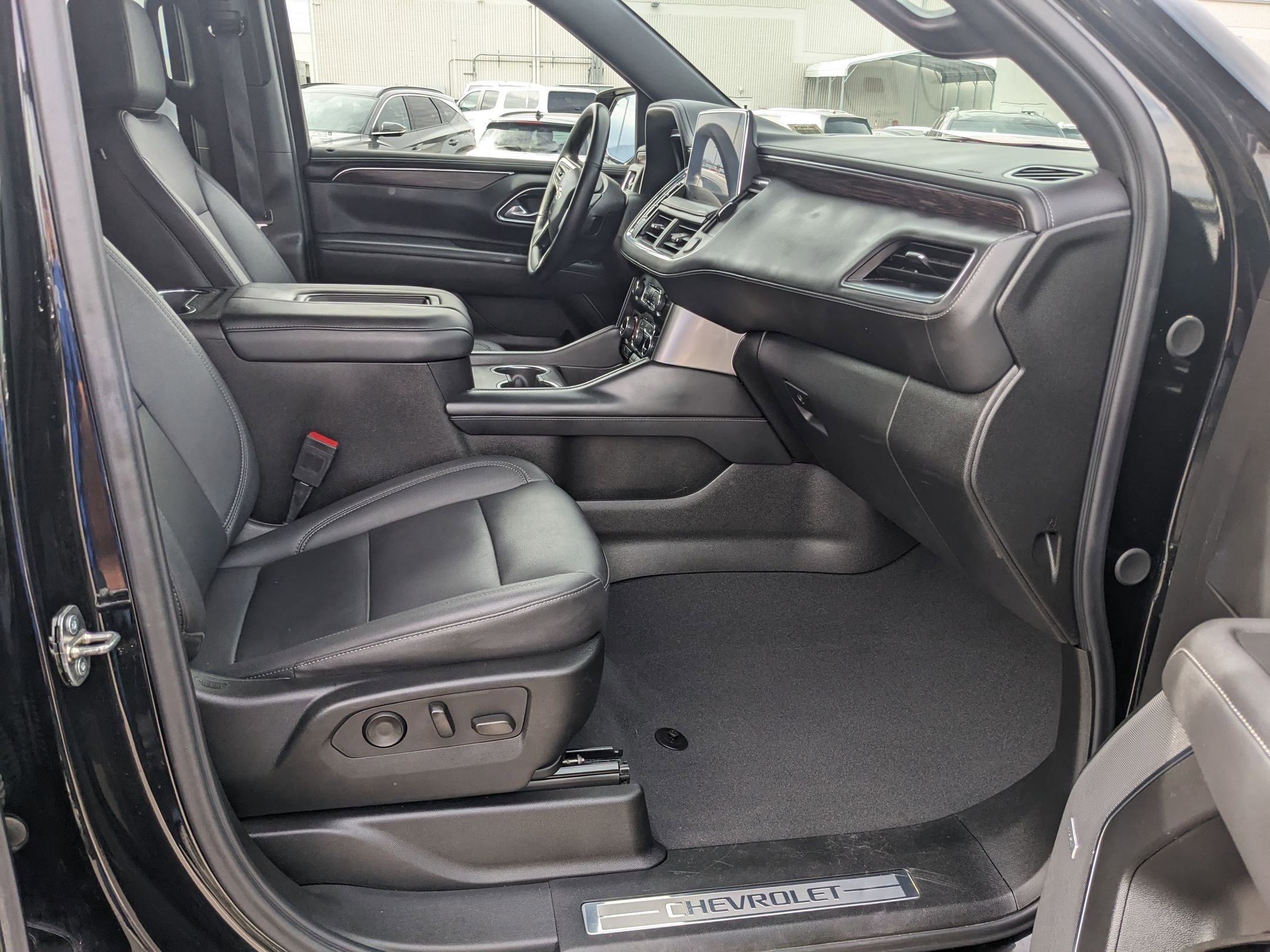 2023 Chevrolet Tahoe LT photo 29