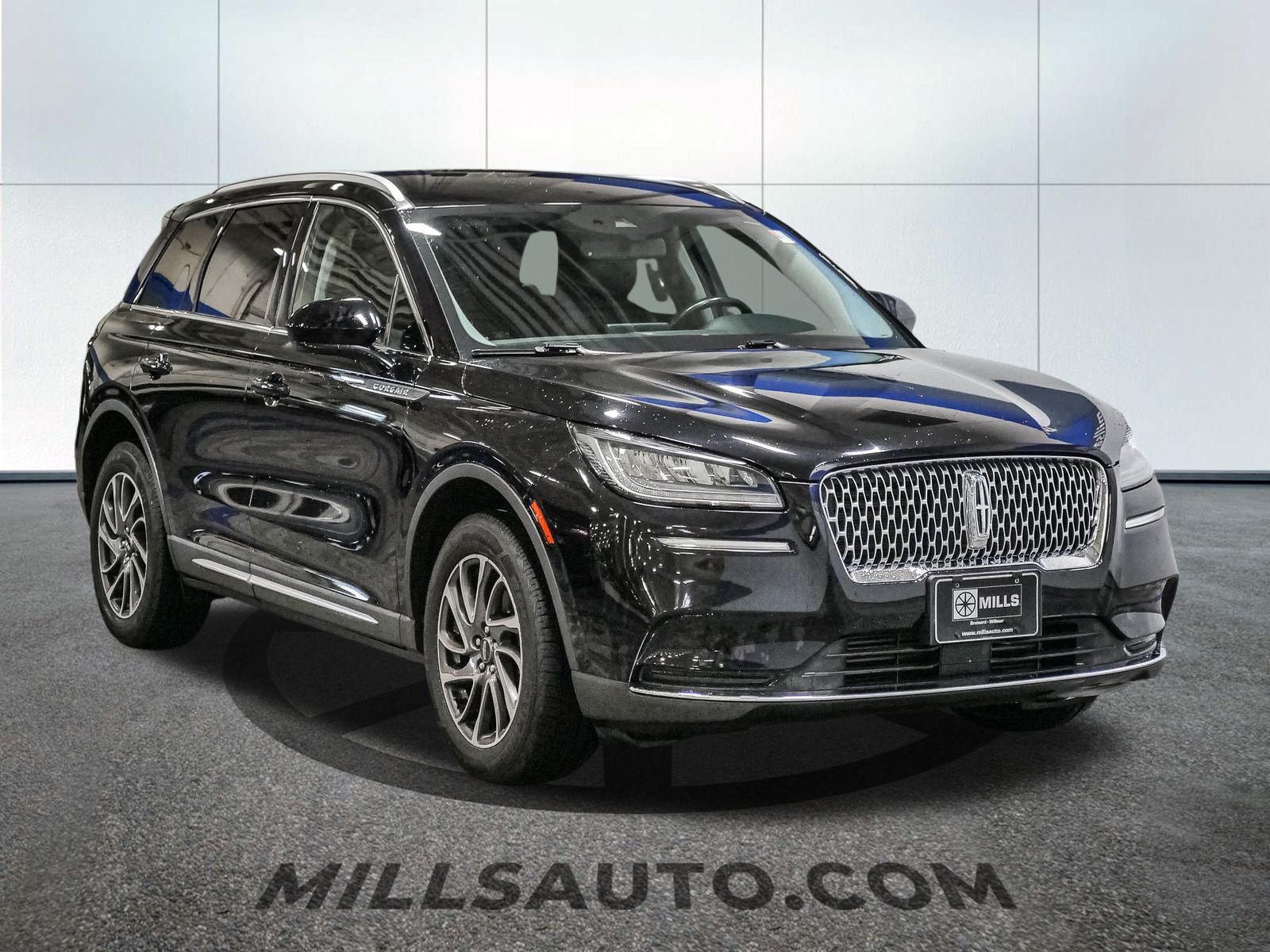 2020 Lincoln Corsair Standard photo 11