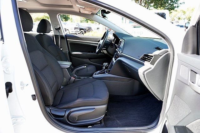 2020 Hyundai Elantra Value Edition photo 10