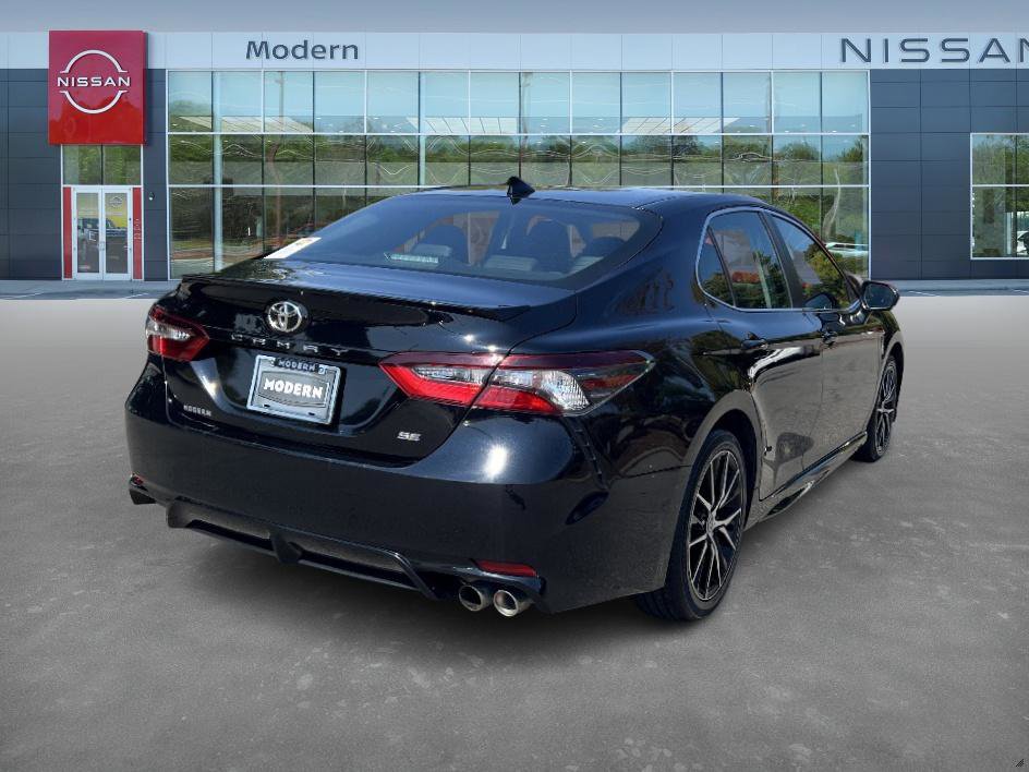 2024 Toyota Camry SE photo 5