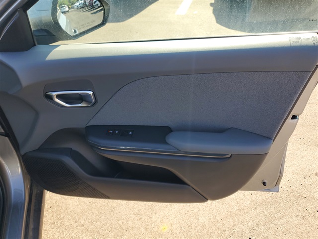 2025 Kia K4 EX photo 32