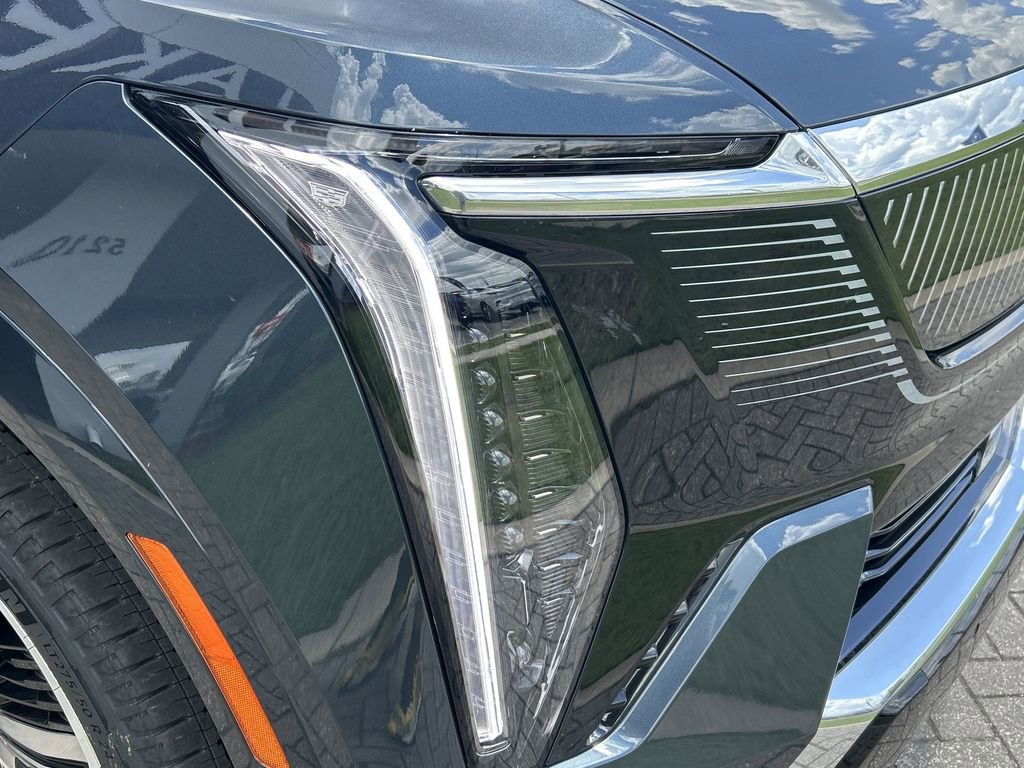 2026 Cadillac Escalade Luxury photo 8