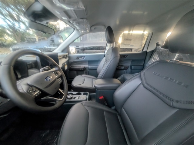2025 Ford Maverick Lariat photo 2