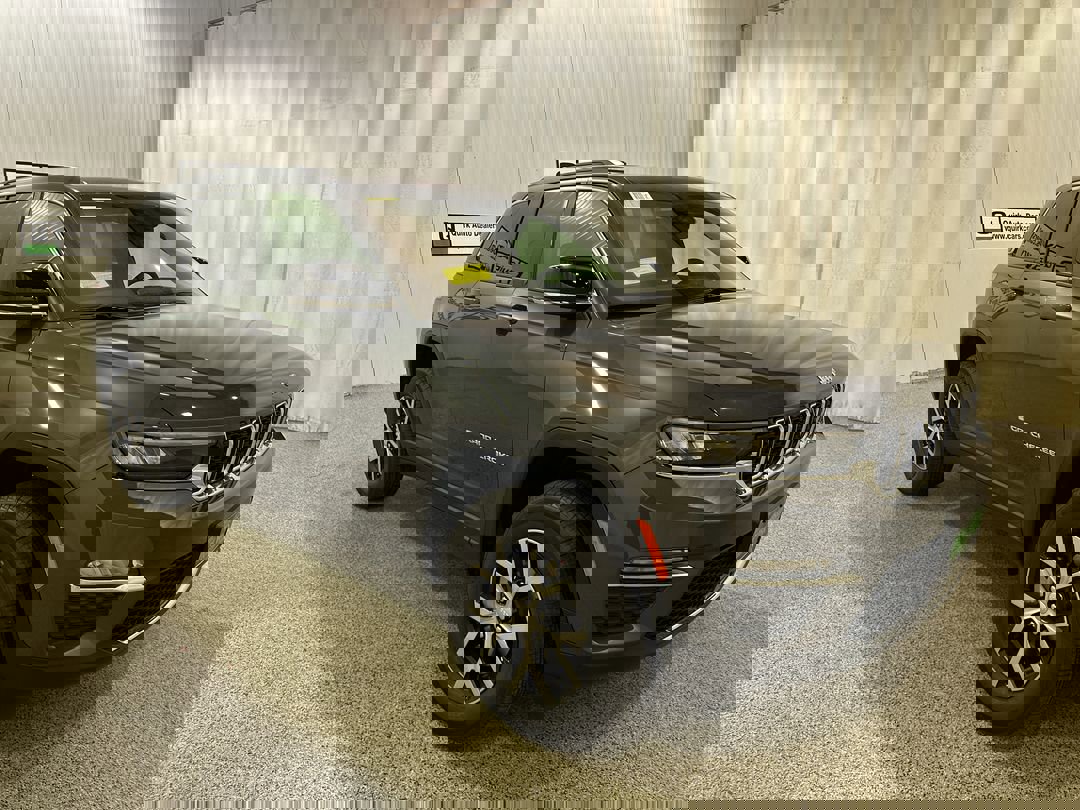 2025 Jeep Grand Cherokee Limited's photo