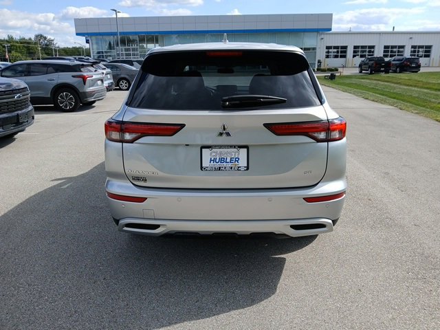 2024 Mitsubishi Outlander SE Black Edition photo 4