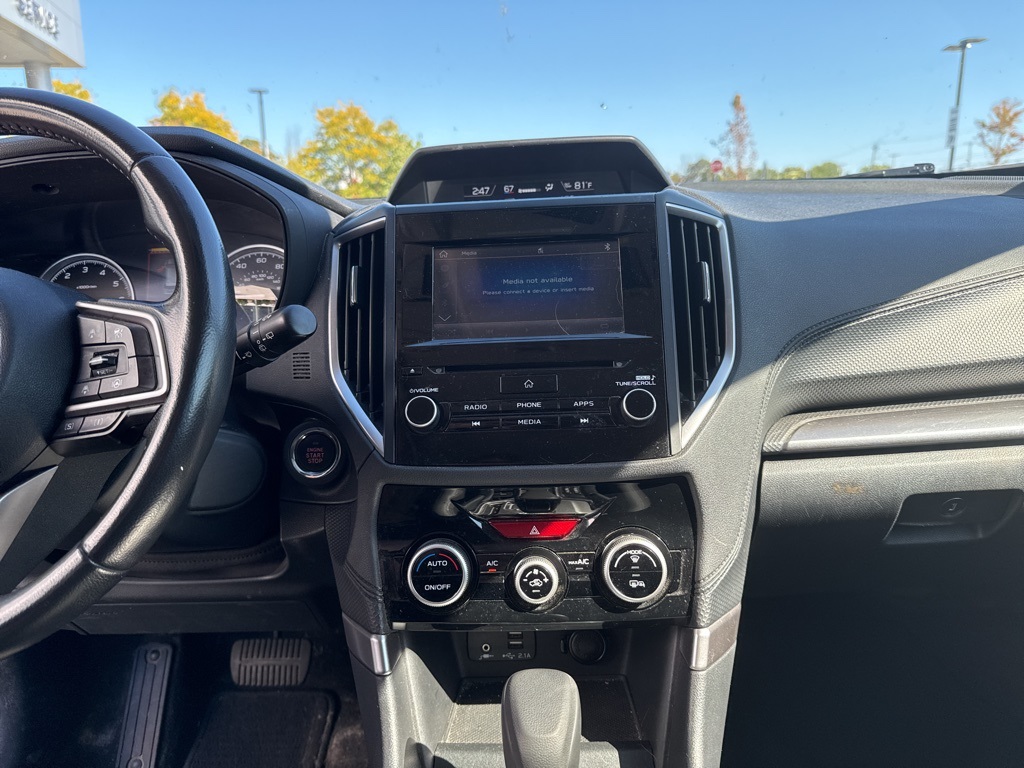 2020 Subaru Forester Premium photo 6