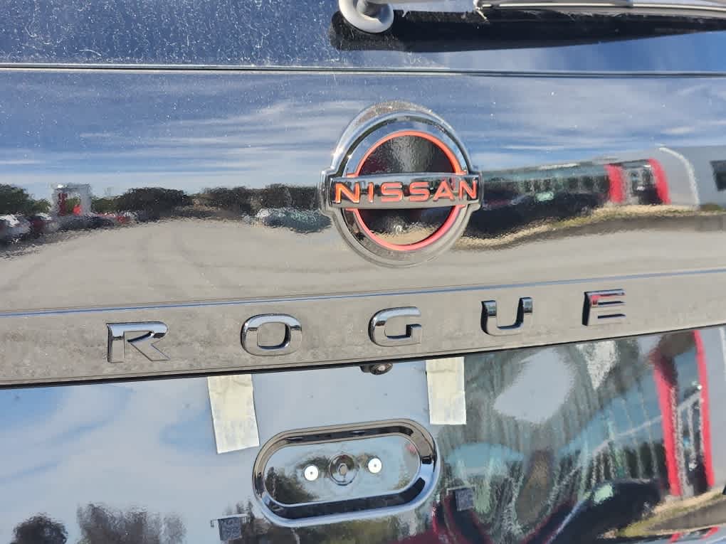 2026 Nissan Rogue AWD photo 12