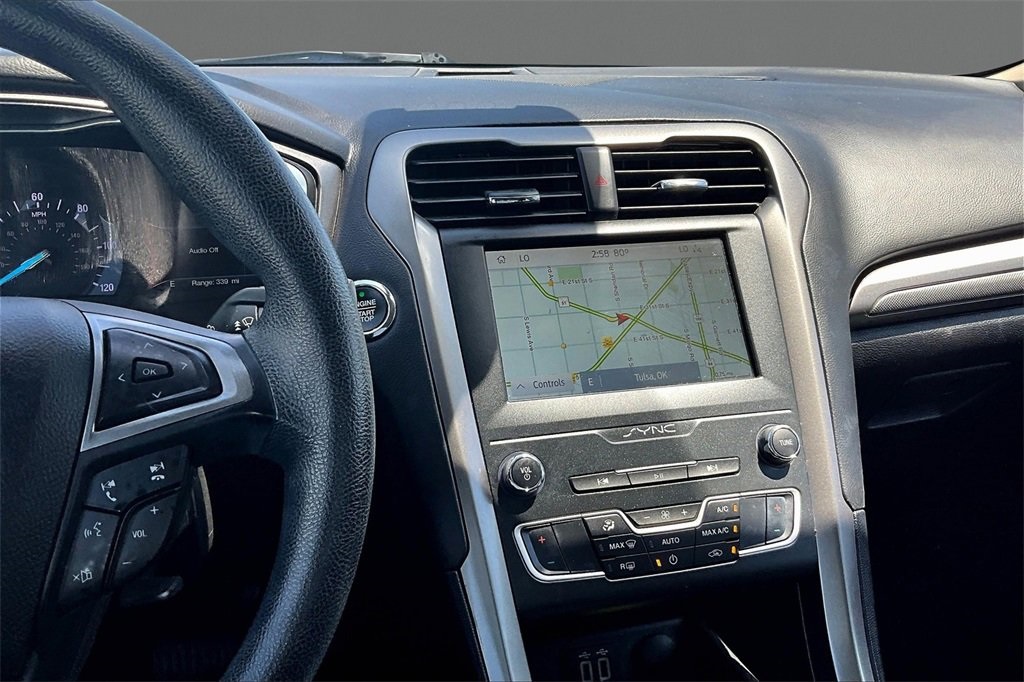 2020 Ford Fusion Hybrid SE photo 6