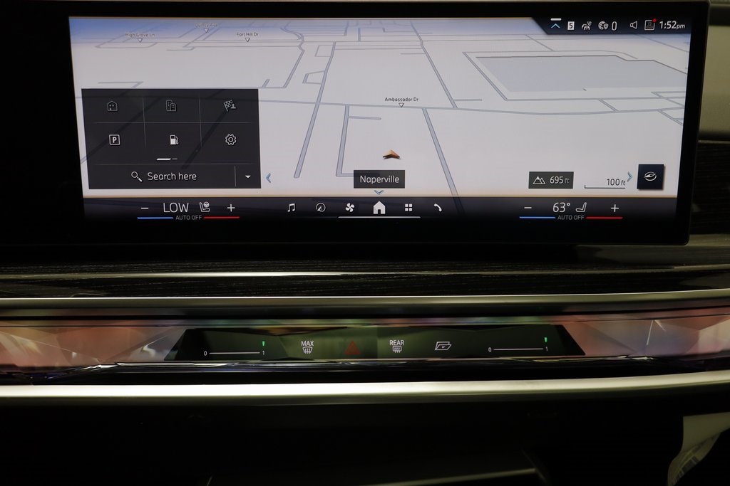 2026 Bmw 750e photo 11