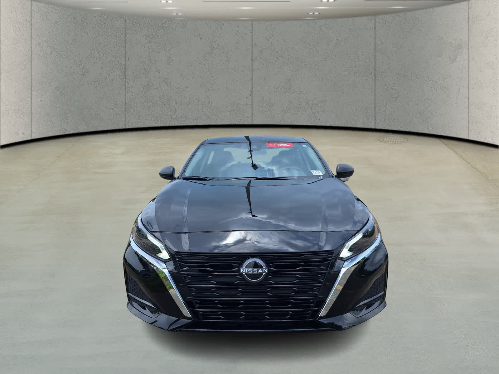 2025 Nissan Altima SV photo 2