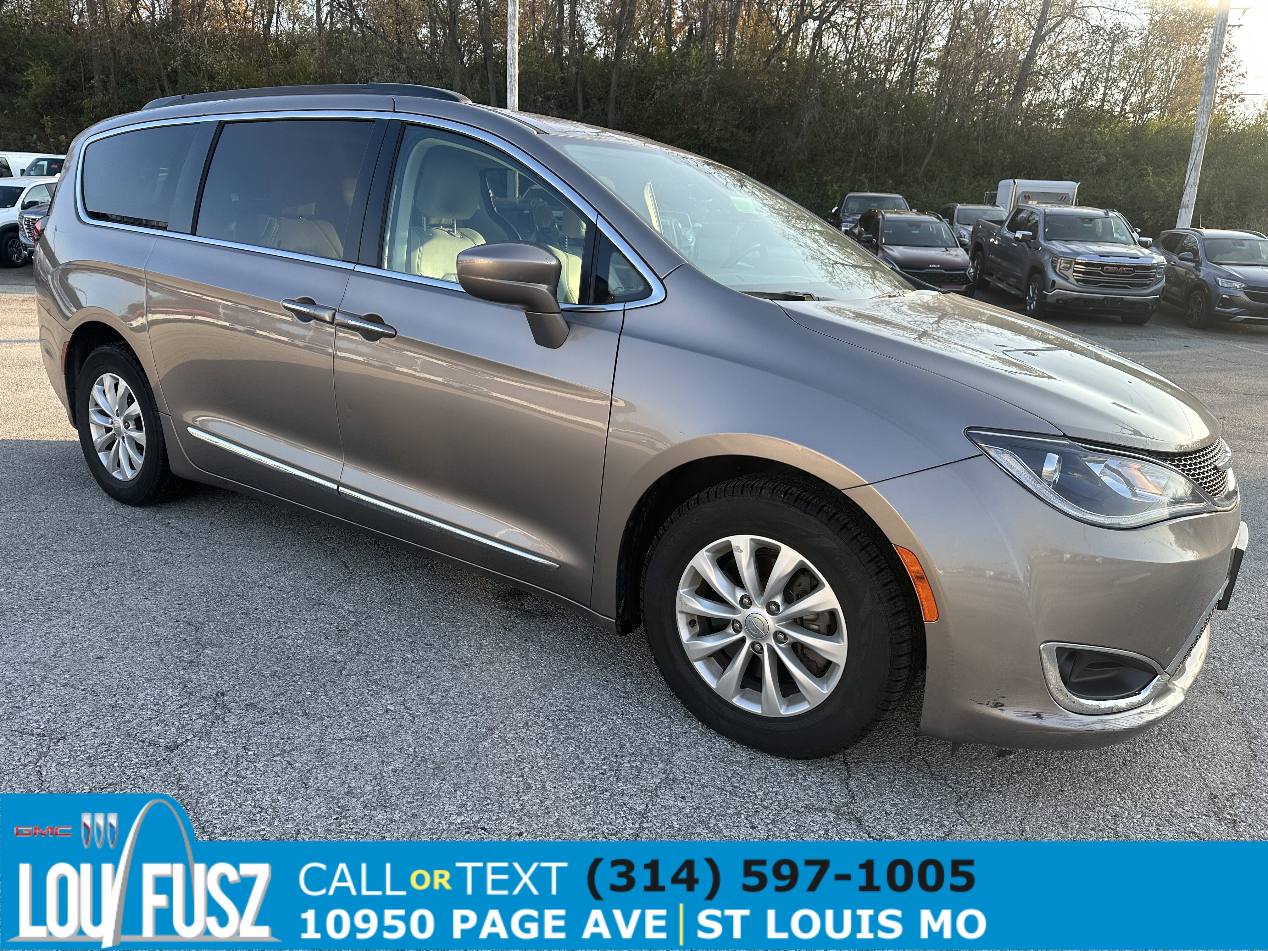 2017 Chrysler Pacifica Touring-L