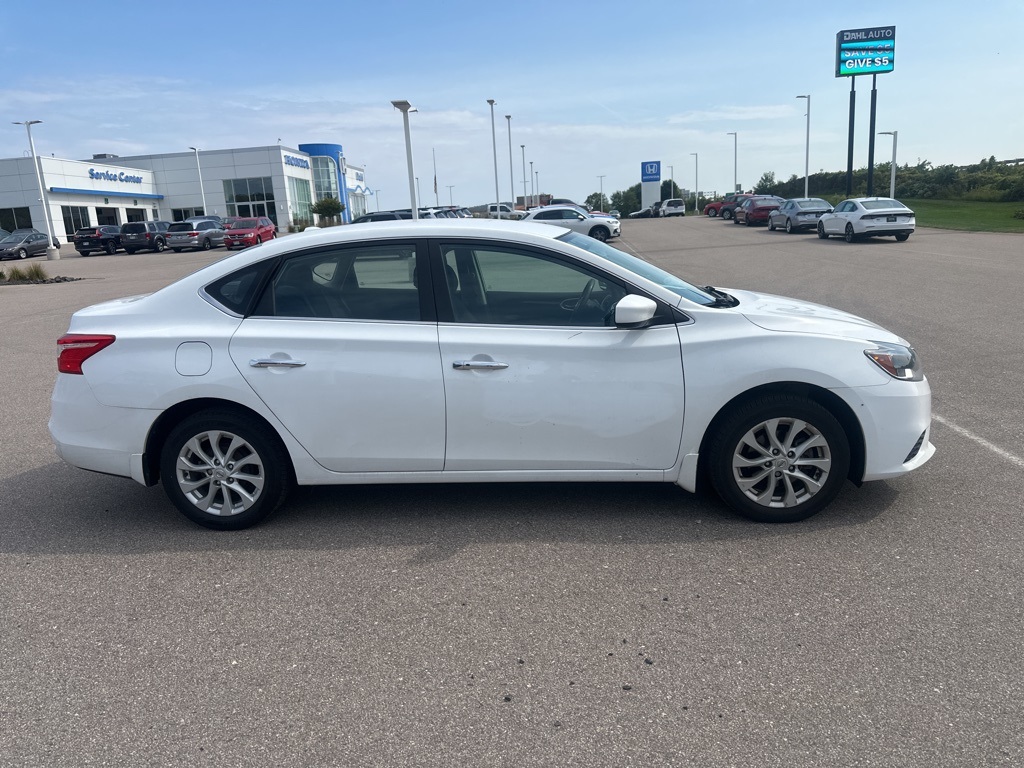 2018 Nissan Sentra SV photo 5