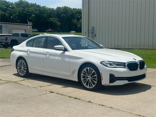 2022 BMW 5 Series 540i's photo