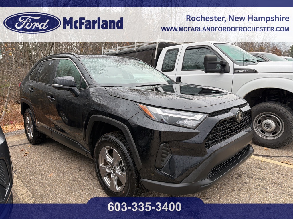 2025 Toyota RAV4 XLE's photo