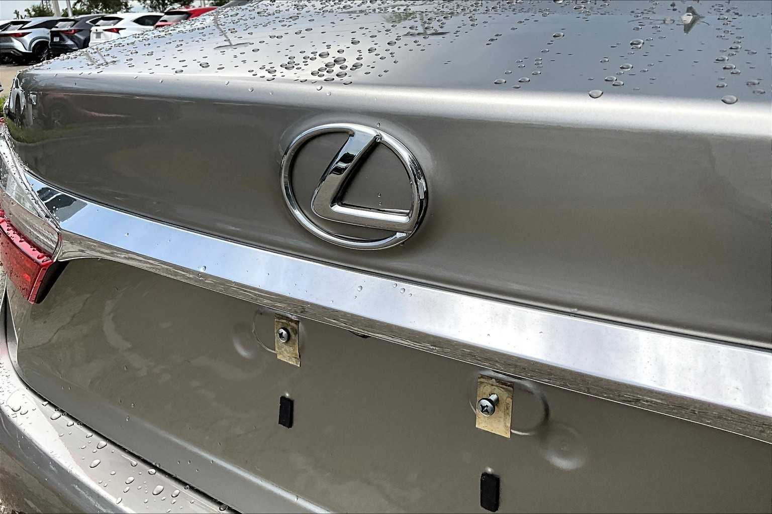 2017 Lexus ES 350 photo 30