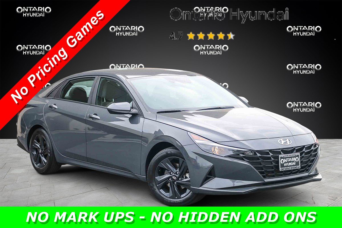 2023 Hyundai Elantra SEL's photo