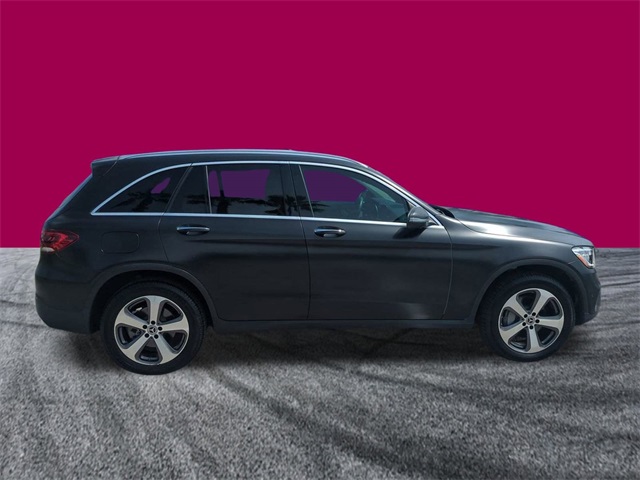 2022 Mercedes Benz GLC 300 photo 2