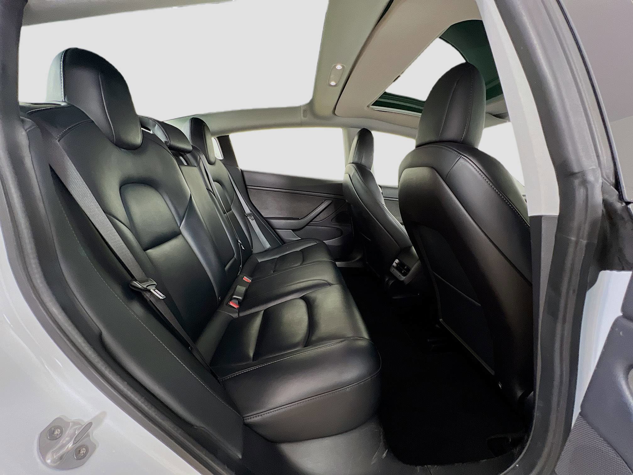 2020 Tesla Model 3 Performance photo 22
