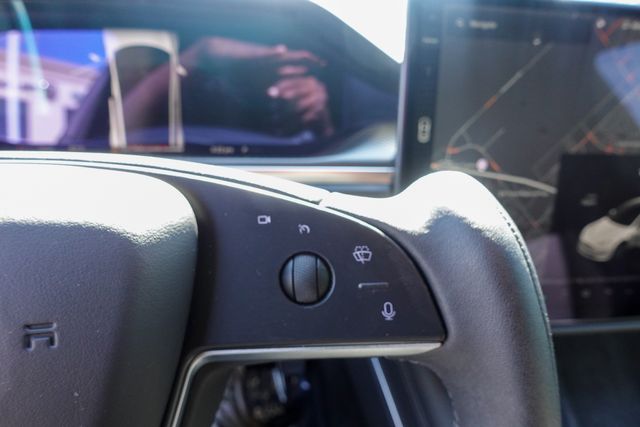 2023 Tesla Model S Plaid photo 14