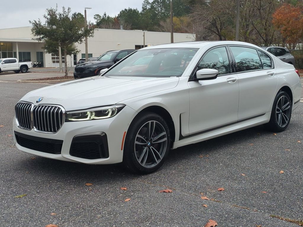 2021 BMW 7 Series 740i's photo