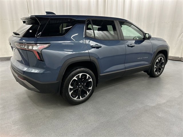 2026 Chevrolet Equinox LT photo 4