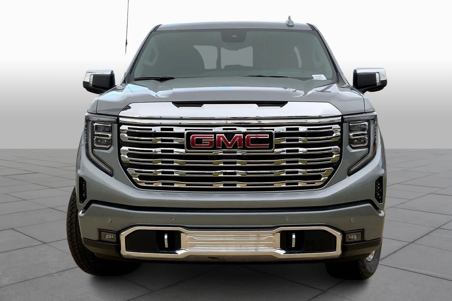 2026 Gmc Sierra Denali photo 3