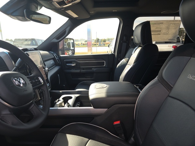 2026 Ram 2500 Laramie photo 17