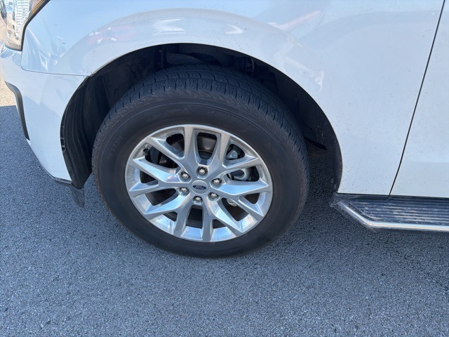 2020 Ford Expedition XLT photo 6
