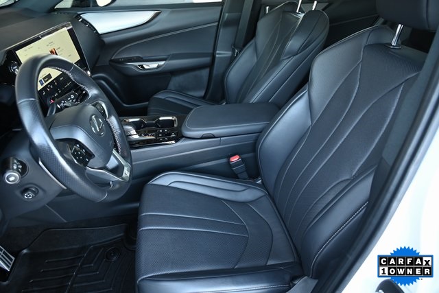 2025 Lexus NX 450h+ F SPORT photo 8