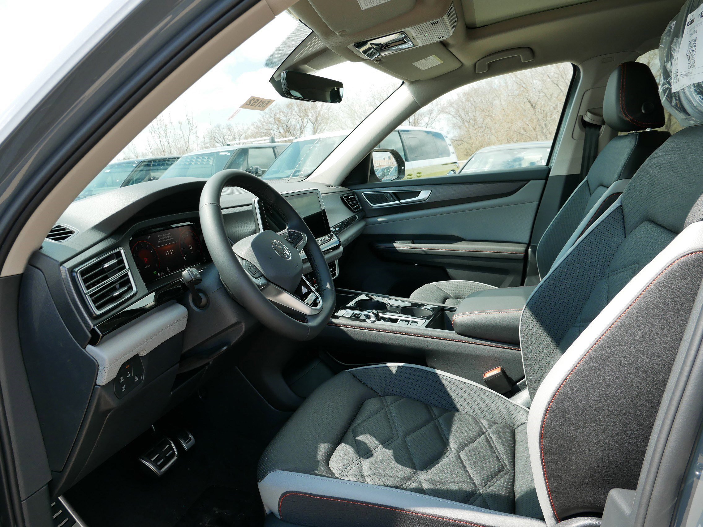 2025 Volkswagen Atlas Peak Edition SE photo 5