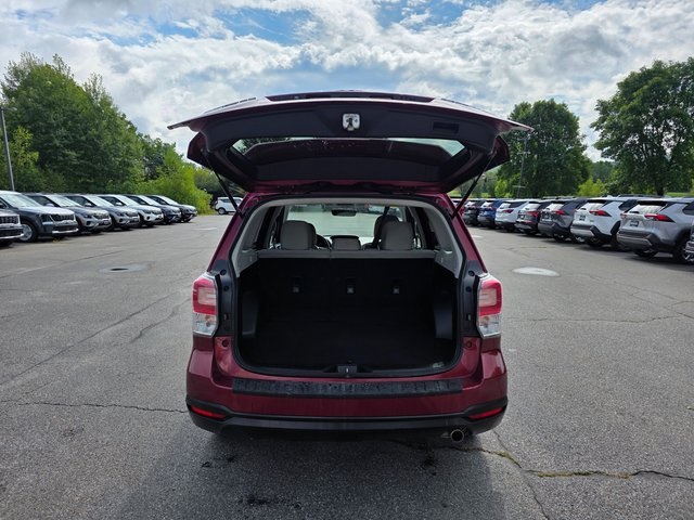 2017 Subaru Forester 2.5i Premium photo 8