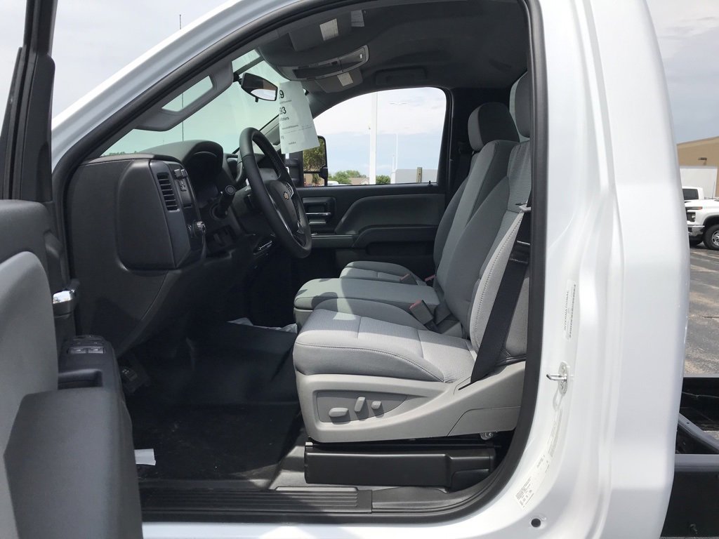 2024 Chevrolet Silverado 4500HD Work Truck photo 4