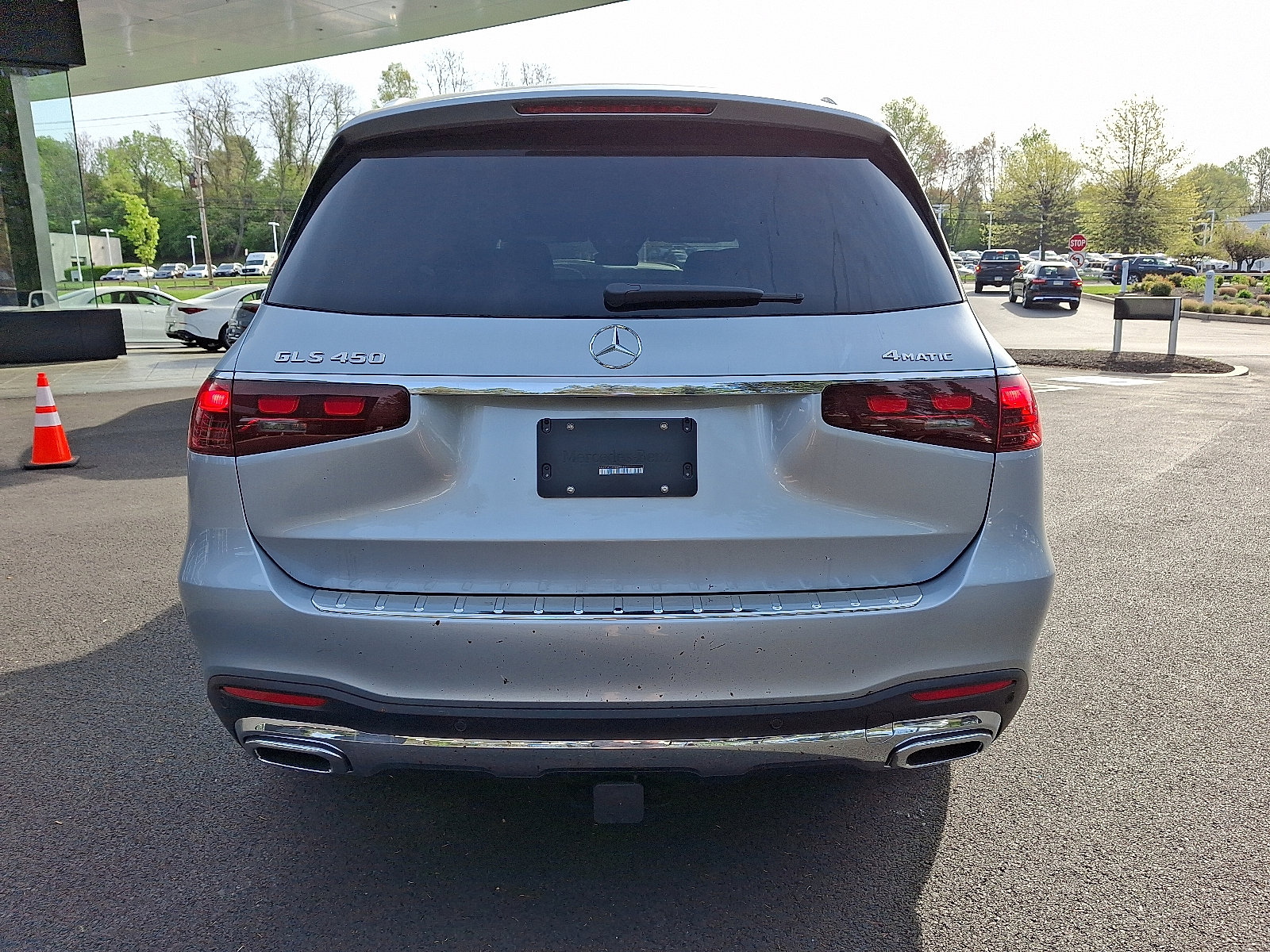 2025 Mercedes Benz GLS 450 4MATIC photo 5