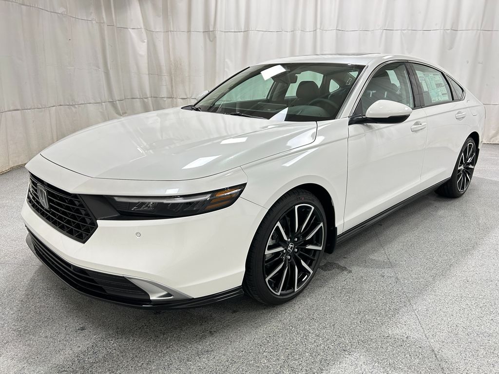 2025 Honda Accord Hybrid Touring photo 3