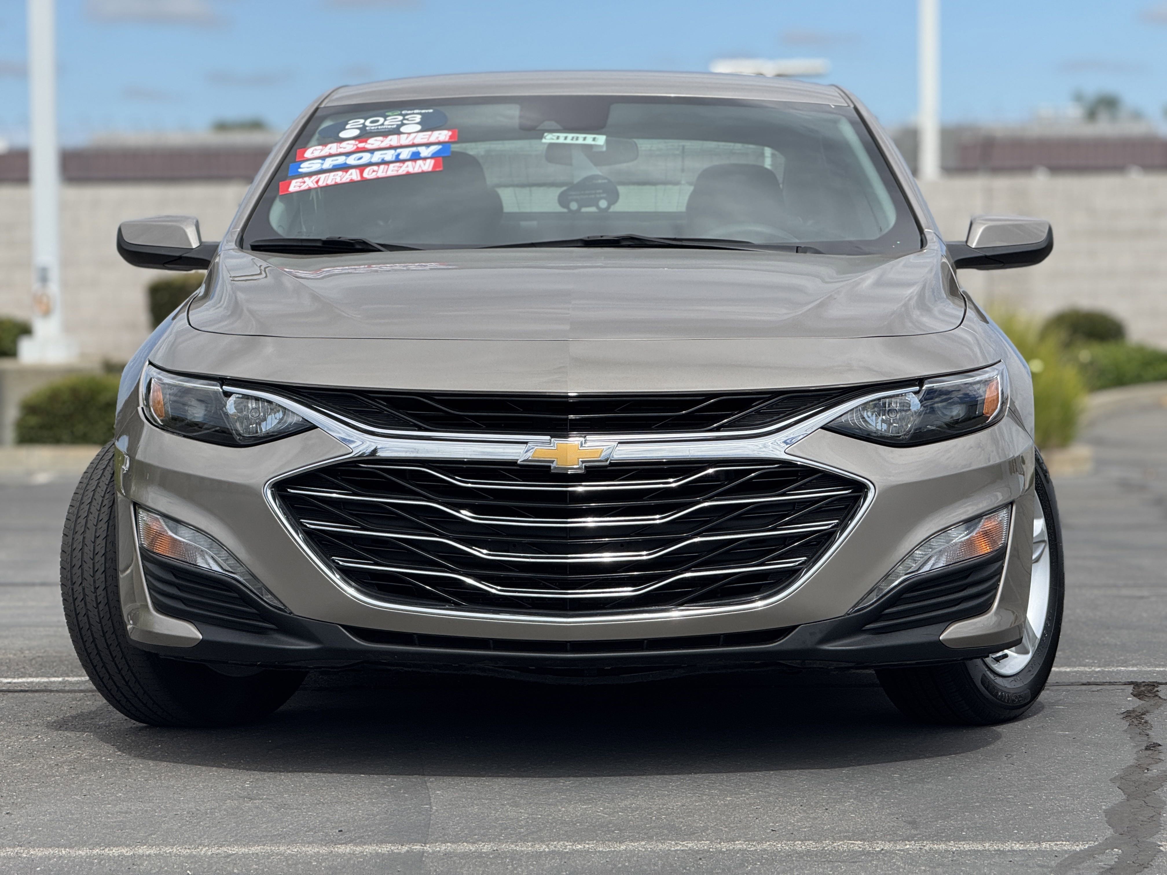 2023 Chevrolet Malibu 1LT photo 2
