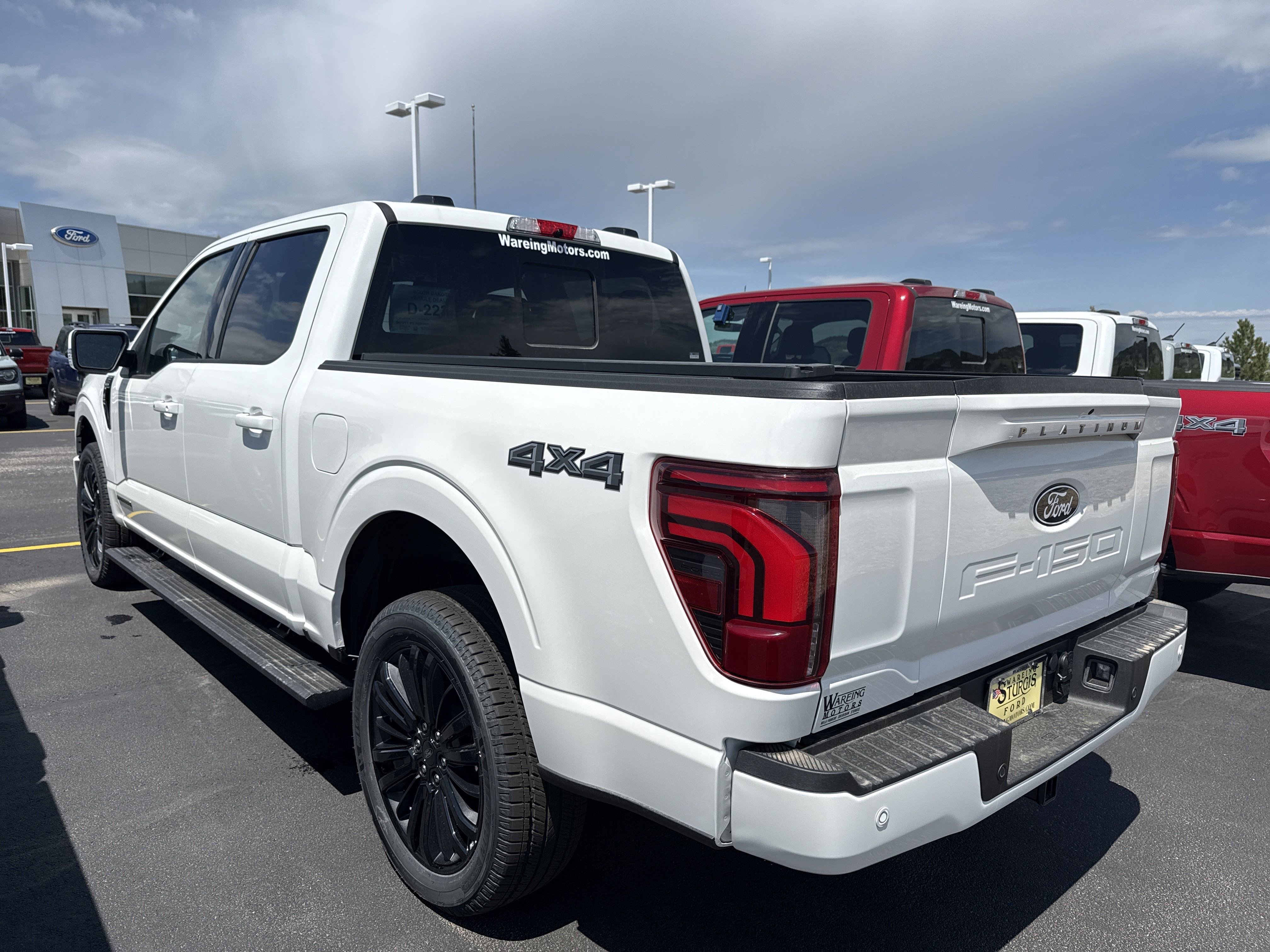 2025 Ford F-150 Platinum photo 4