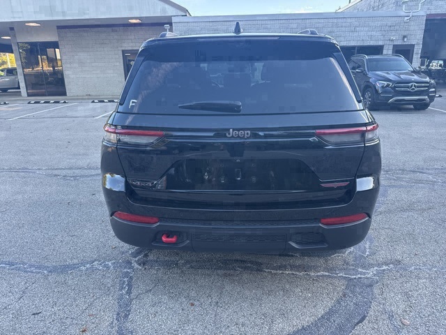 2022 Jeep Grand Cherokee Trailhawk photo 4
