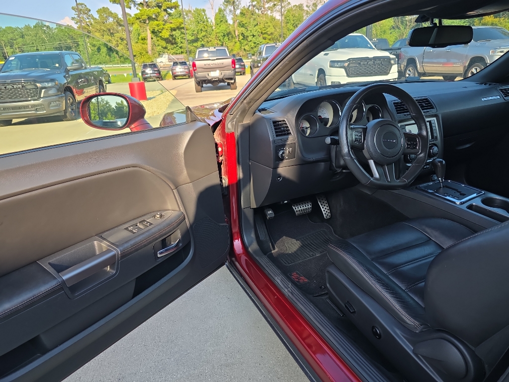2014 Dodge Challenger R/T photo 12