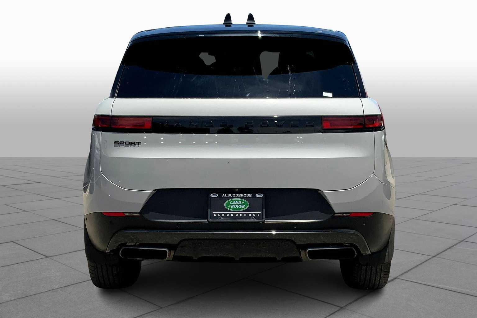 2024 Land Rover Range Rover Sport SE photo 3
