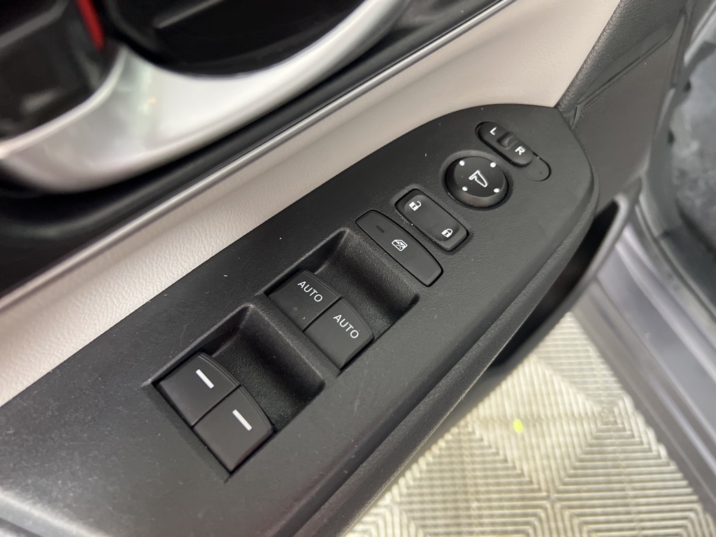 2020 Honda CR-V EX-L photo 17