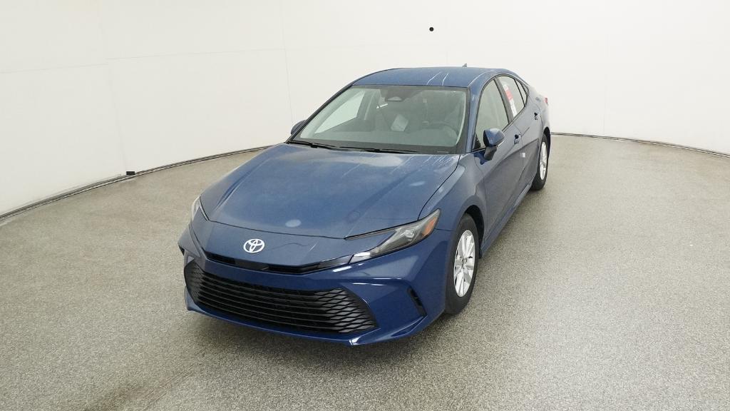 2026 Toyota Camry LE photo 5