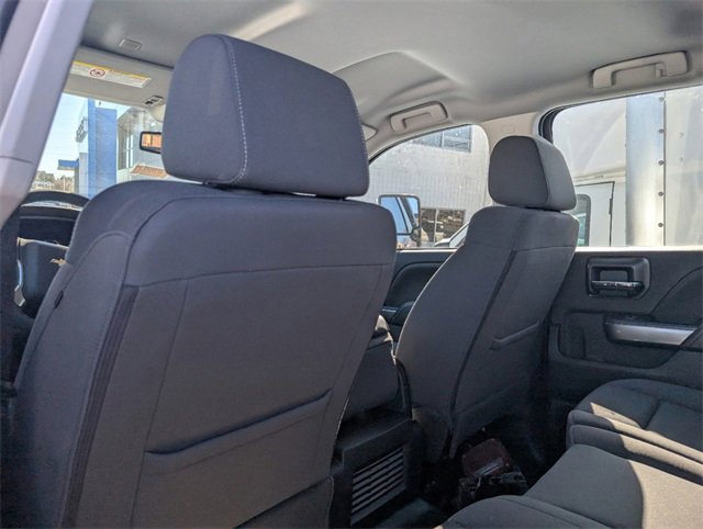 2024 Chevrolet Silverado 5500HD LT photo 3