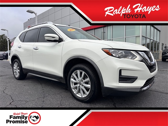 2020 Nissan Rogue SV's photo