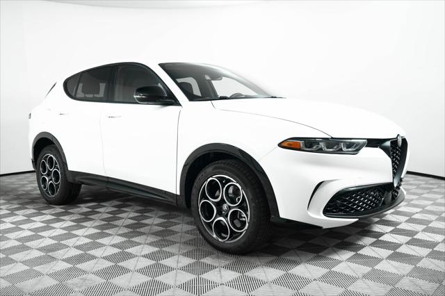 2025 Alfa Romeo Tonale Base's photo