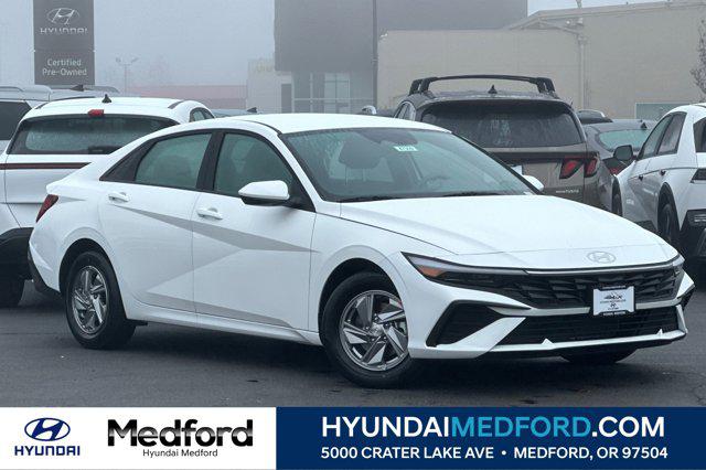 2026 Hyundai Elantra SE's photo